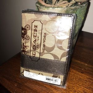 Coach: passport wallet